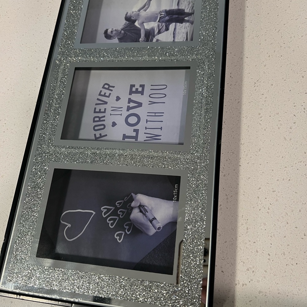 Picture frame - Picture 2 of 3